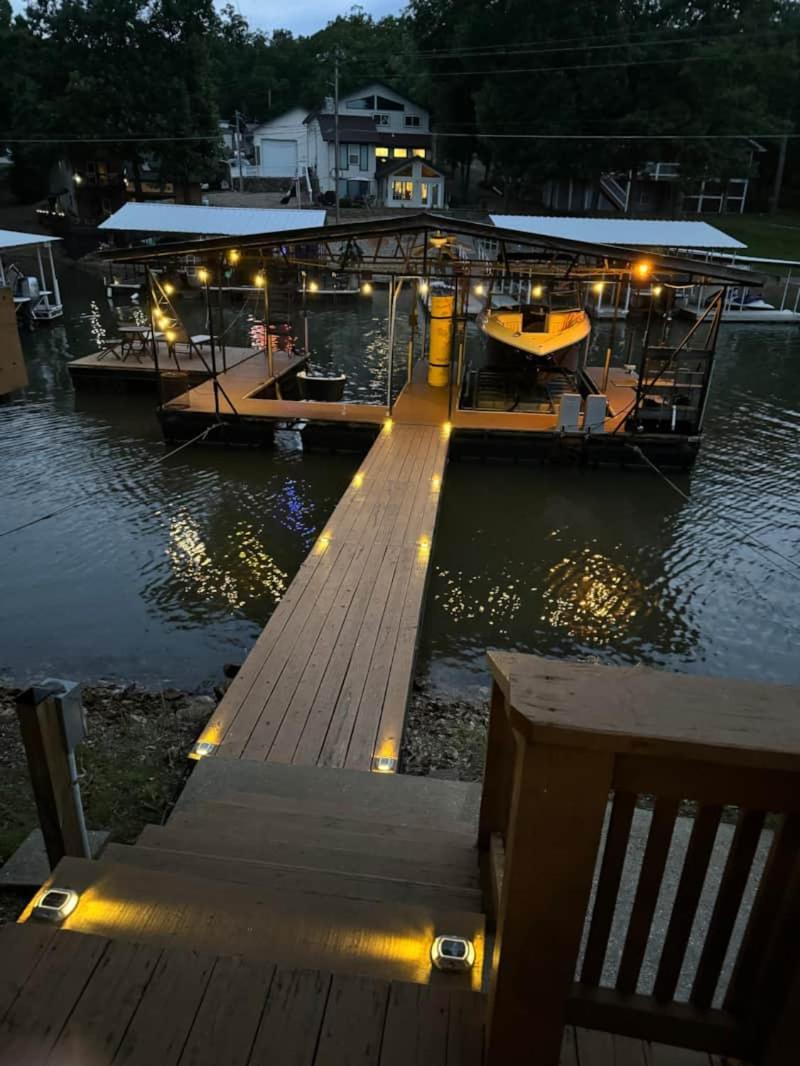 Lakefront Cottage In Secluded Cove Sunrise Beach Exterior foto